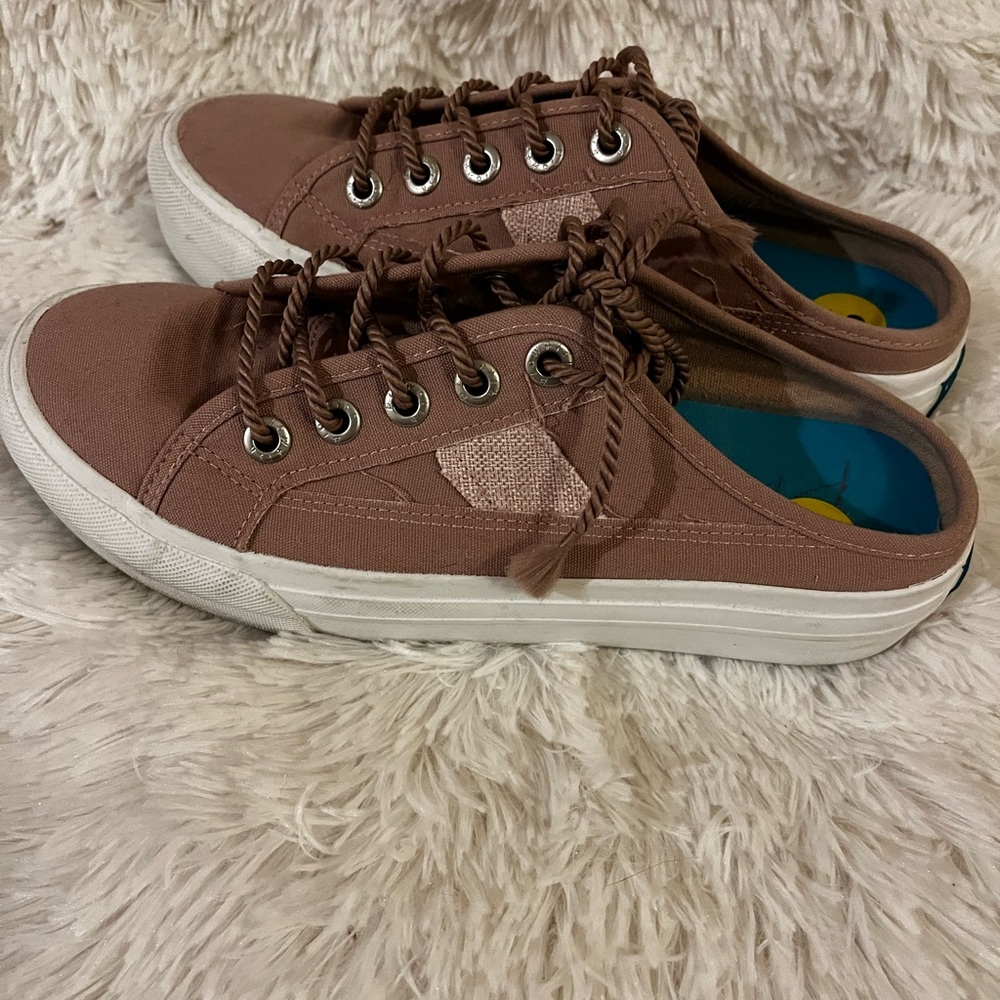 Women’s Slip-On Mule Sneakers in Dusty Mauve
